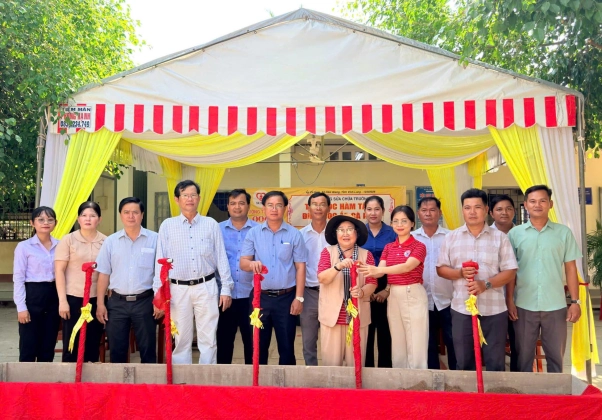 dong-hanh-cung-giao-duc-khoi-cong-cai-tao-diem-truong-ca-hom-chap-canh-uoc-mo-uom-mam-tri-thuc-en